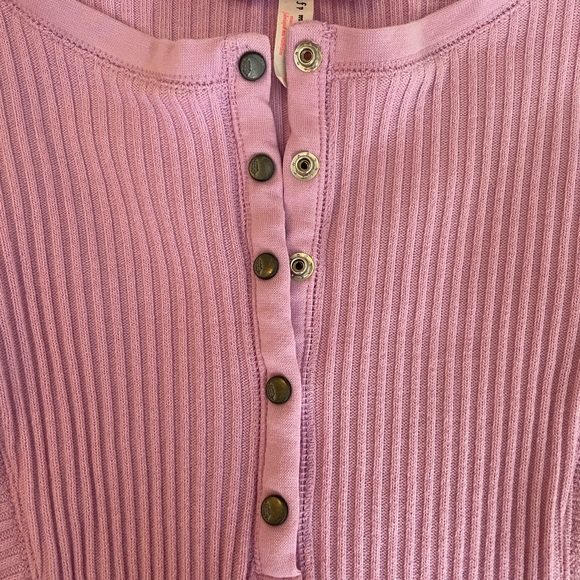 FREE PEOPLE fuchsia long sleeve top size SMALL worn once - Picture 4 of 12